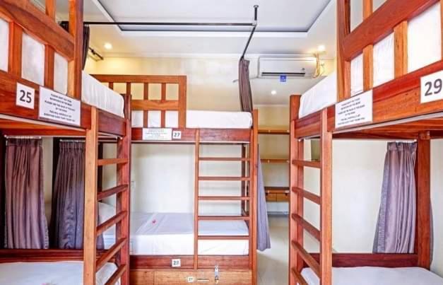 Castaway Hostel Canggu Esterno foto