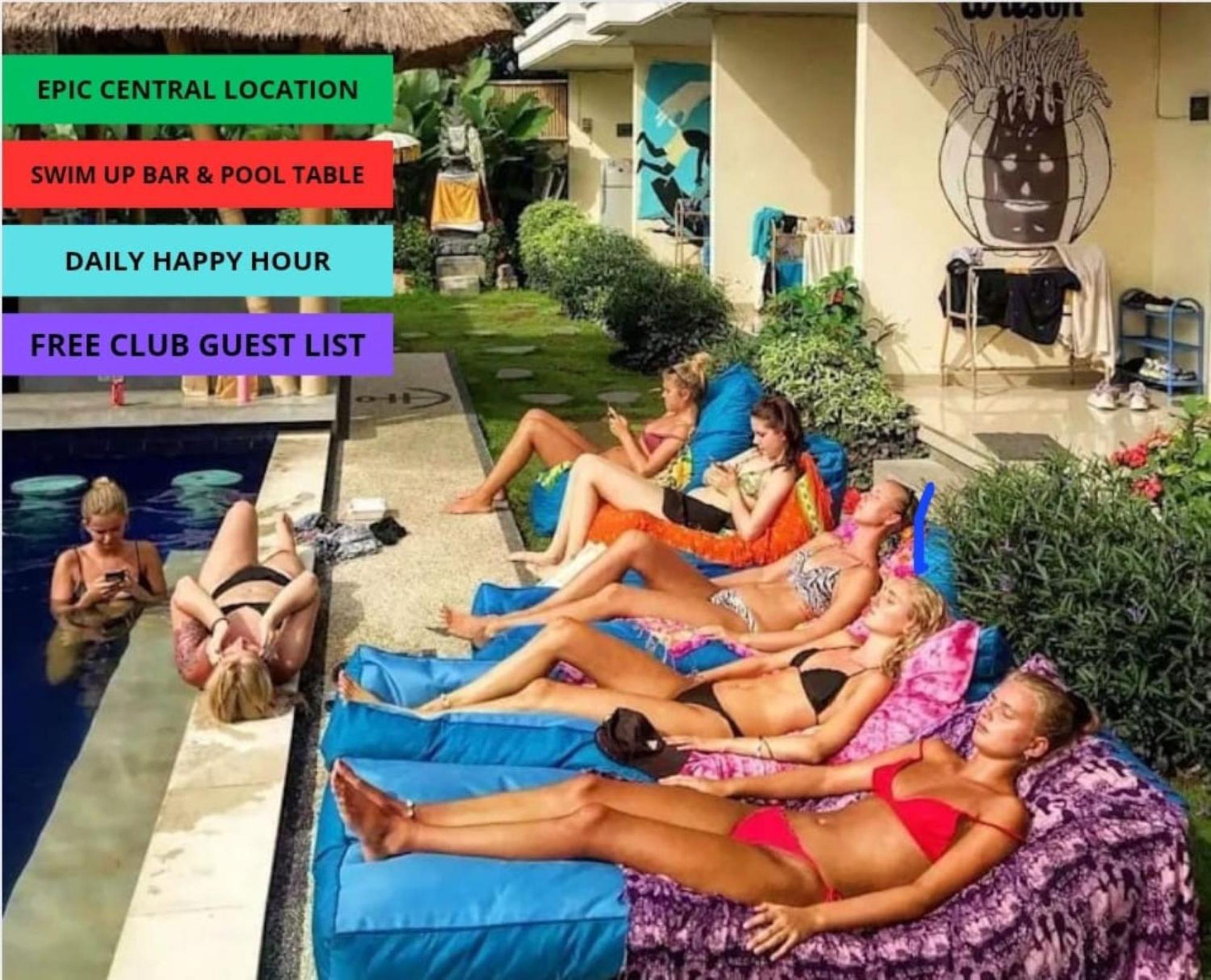 Castaway Hostel Canggu Esterno foto